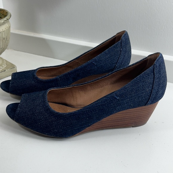 Clarks Shoes - Clark's Artisan Burmes Denim Women's Peep Toe Comfort Wedge Sandle Sz Shoe 8.5